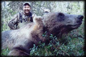 David Beeler of Sevierville, TN with his Archery Brown Bear.